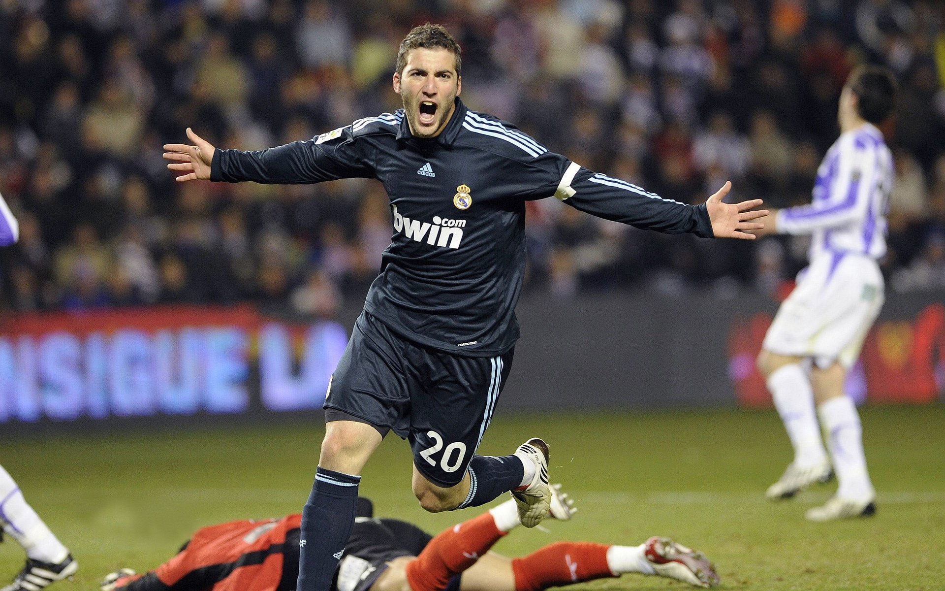 “校园足球联赛精彩纷呈，青春正青春无限可能”，2020年校园足球联赛