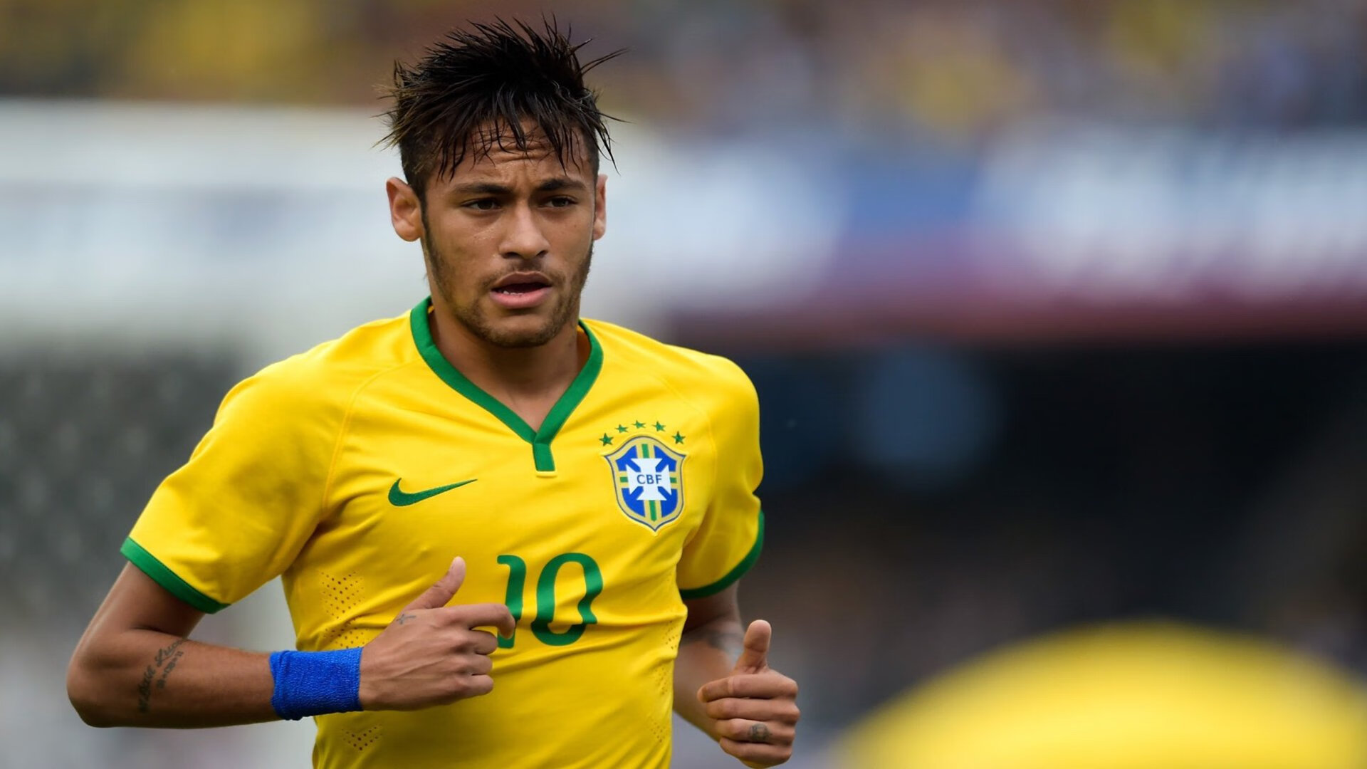 赛场风云：独家报道关键比赛中的精彩瞬间，赛场风云变幻