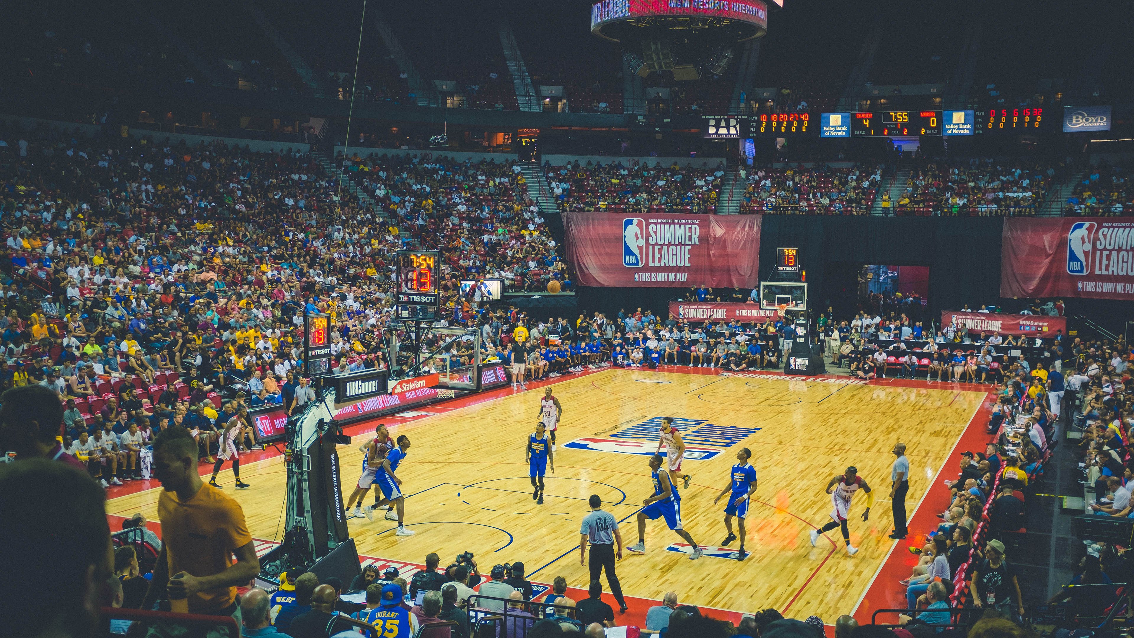 逆境中的决断：比赛中的临场调整，逆境取胜